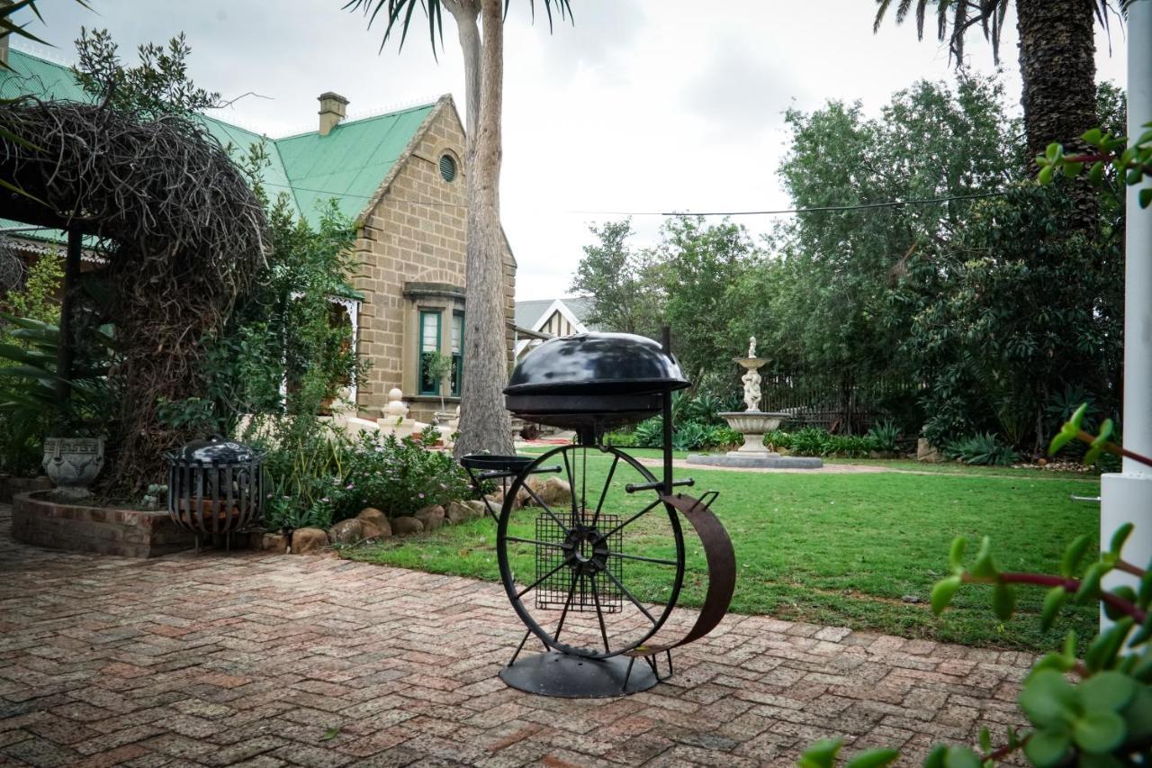 Outentique Accommodation Oudtshoorn Exterior foto