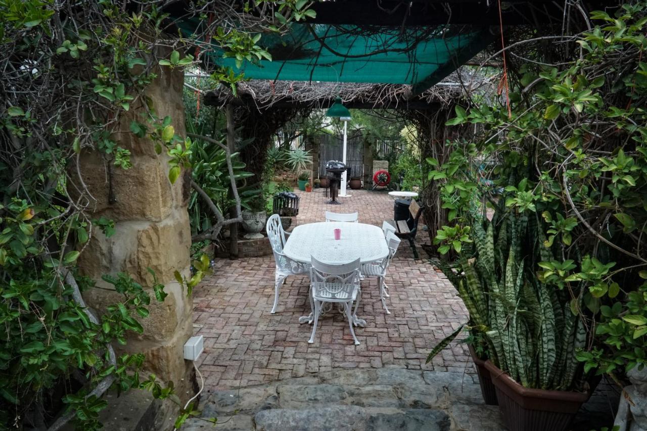 Outentique Accommodation Oudtshoorn Exterior foto