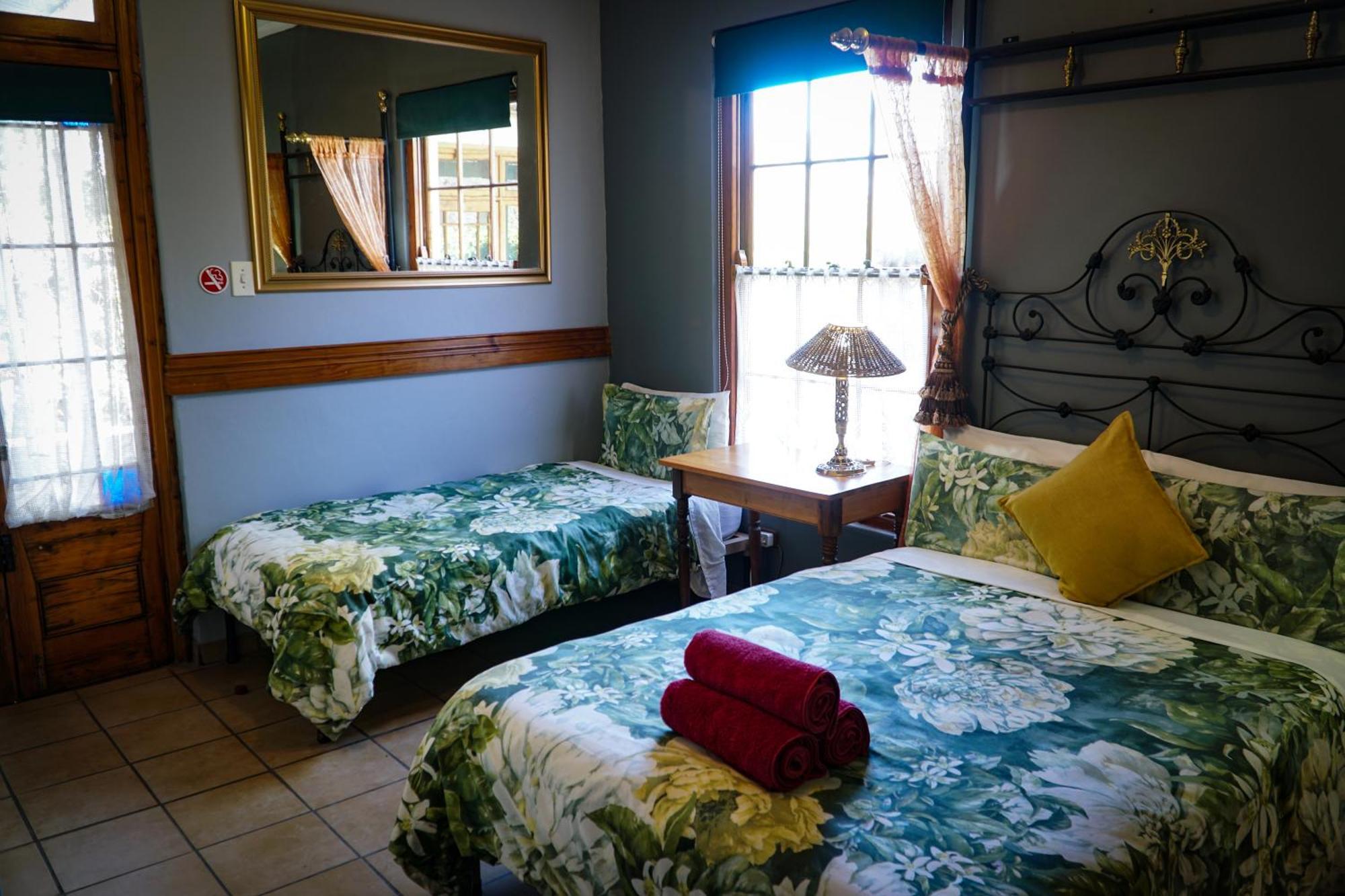 Outentique Accommodation Oudtshoorn Exterior foto