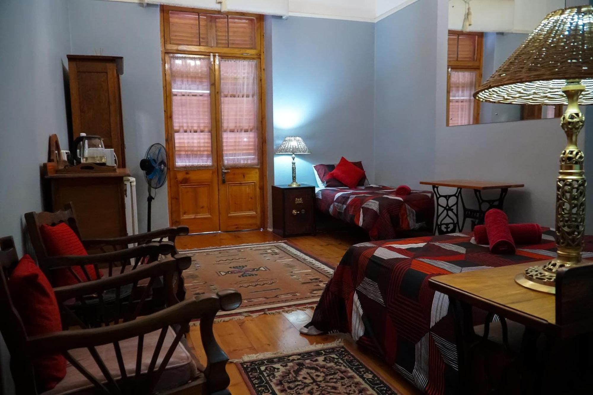 Outentique Accommodation Oudtshoorn Exterior foto